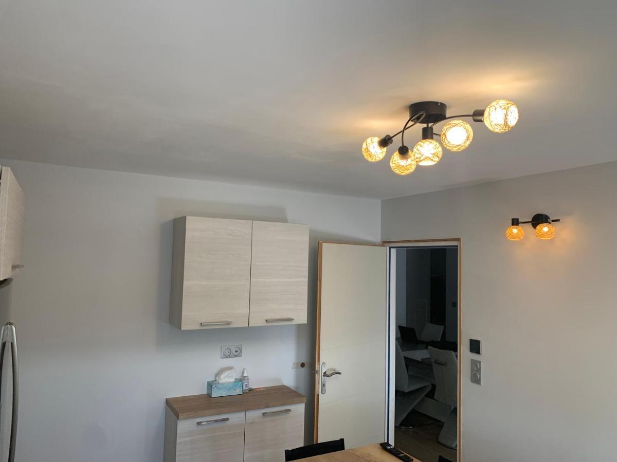 Chambre Privee/Climatisee+Tv /Petit Dejeuner Inclu/Tout Confort Nevers Extérieur photo